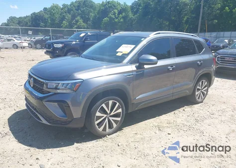 2022 Volkswagen Taos 1.5T Se из США, поврежденный, VIN 3VVRX7B28NM030394